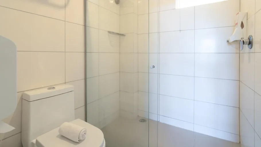 quarto-suite-family-banheiro-1