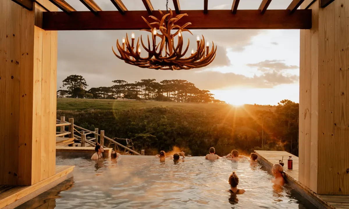 piscina-por-do-sol